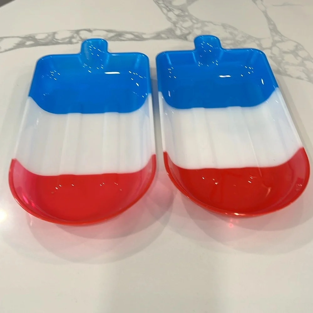 Cute. 2pc Tray's
